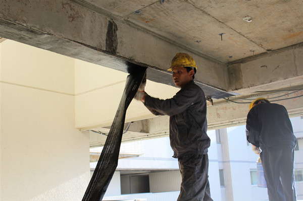 1573008538854152.jpg 上海虹桥公寓碳纤维布项目 (67).JPG