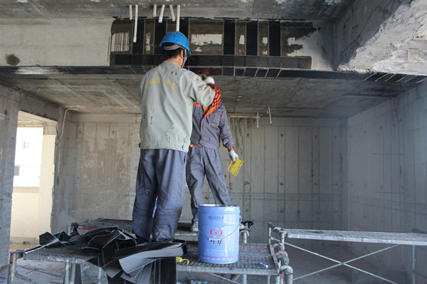 1573005053674519.jpg 上海虹桥公寓碳纤维布项目 (55).JPG